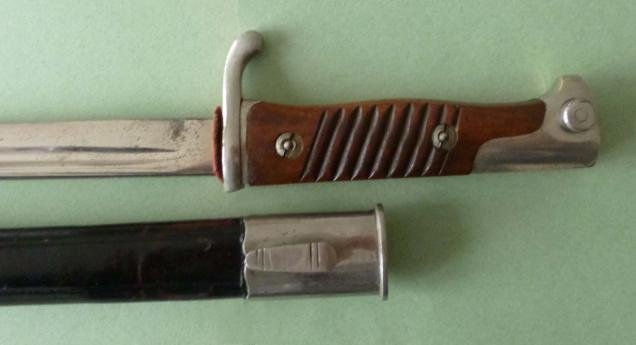 Imperial : German S98nA Walking-out / Dress Bayonet with Leather Scabbard. — image 3
