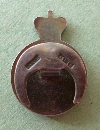 Royal Army Reserve Hallmarked Silver Queen's crown Buttonhole Badge. — image 2