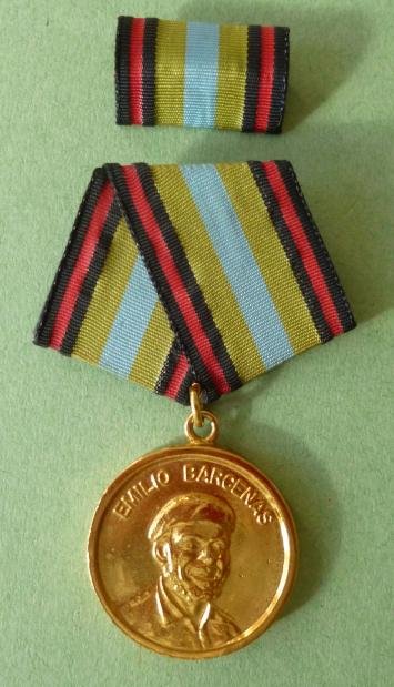 Cuba : Emilio Barcenas Medal for 25 years Civilian Service in Support of the Military. — image 2