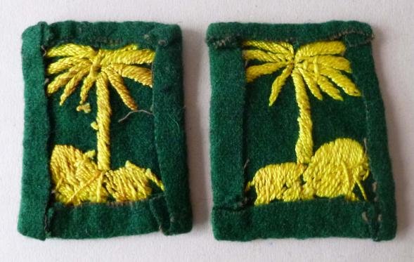 Singapore District matched pair of officers' hand-embroidered shoulder flashes. — image 2