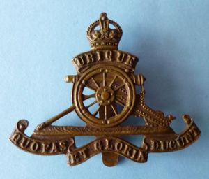 Royal Artillery King's crown Beret / Side-cap Badge.