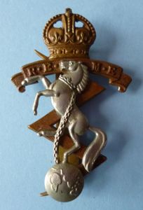 Royal Electrical & Mechanical Engineers (REME) Post-1947 King's crown Cap-badge.