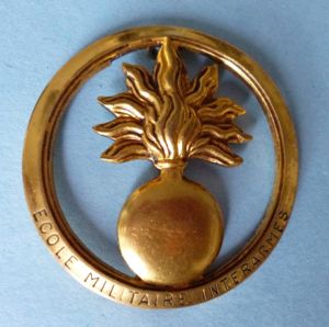 France : Military Joint-Arms School Beret-badge.