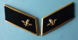 USSR : Pair of Soviet Airborne / Parachutist Officers Collar-patches.