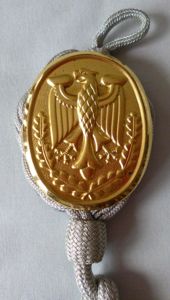 BRD :West German Bundeswehr Shooting Cord (Schützenschnur) - Gold Grade.