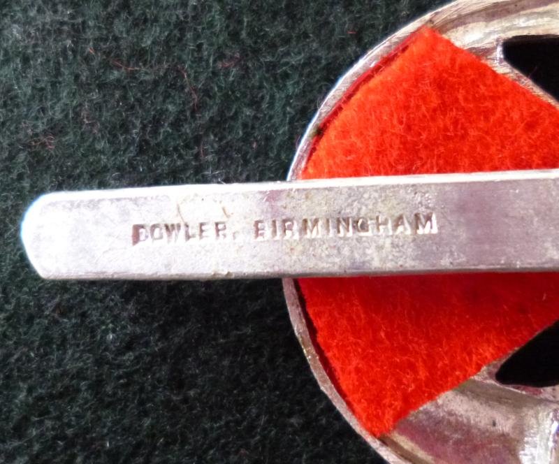 The Light Infantry Regimental cap-badge. — image 3