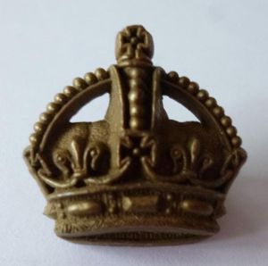 WW2 Royal Air Force Flight-sergeant's Plastic War-economy Arm Crown Rank-badge.