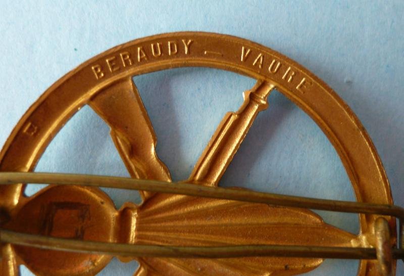 France : Army Infantry Beret-badge. — image 3