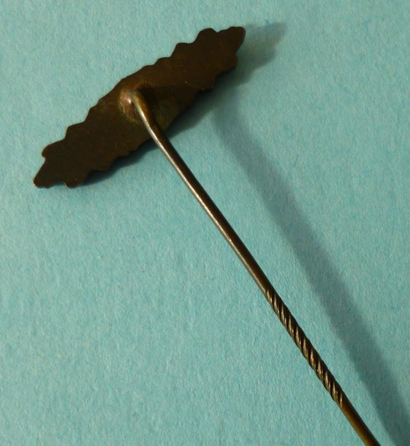 BRD : 1957 Pattern de-Nazified Wehrmacht Nahkampfspange in Bronze Stick-pin Lapel-badge. — image 2