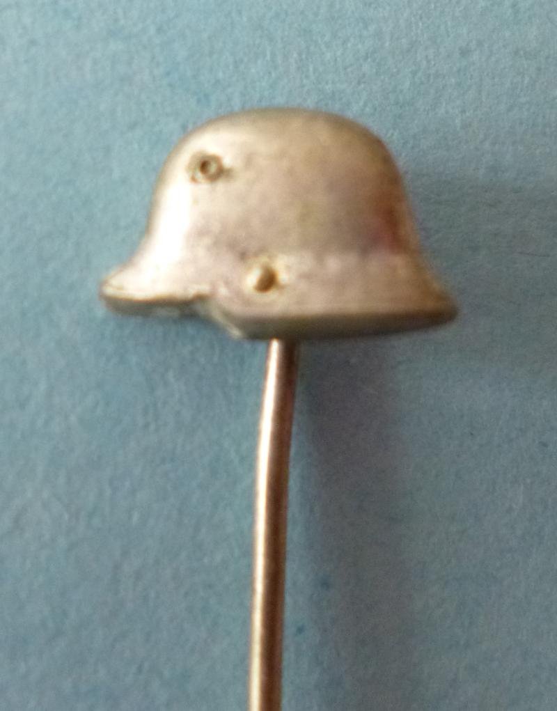 Imperial / Weimar : Der Stahlhelm Bund der Frontsoldaten Pre-1926 Membership Stick-pin Lapel-badge. — image 2