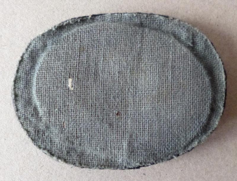 Merchant Navy Shipping nLine (un-identified) Officers' Cap-badge. — image 2