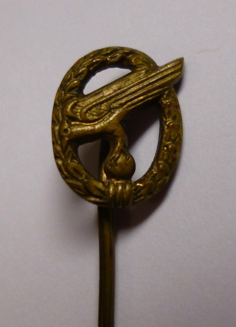 Third Reich : Luftwaffe Fallschirmjäger-Abzeichen Miniature Stick-pin Lapel-badge. — image 2