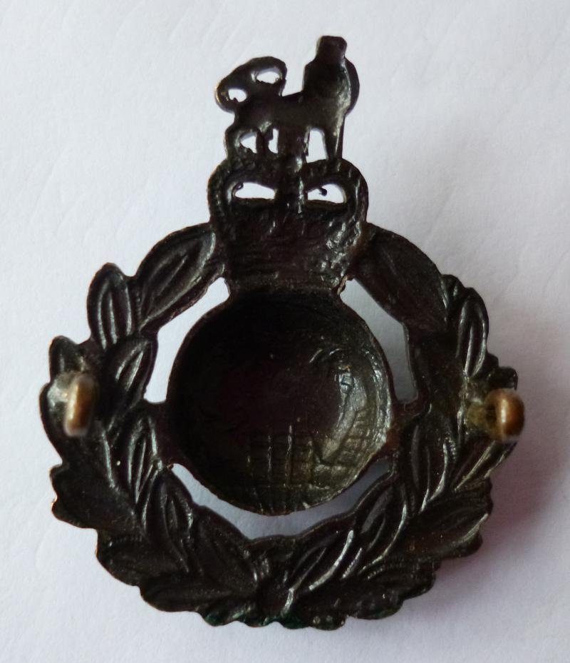 Royal Marines Queen's Crown Beret-badge. — image 2