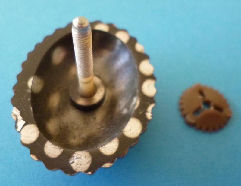 Ukraine : Army Enlisted-ranks' Service Cap-badge. — image 3