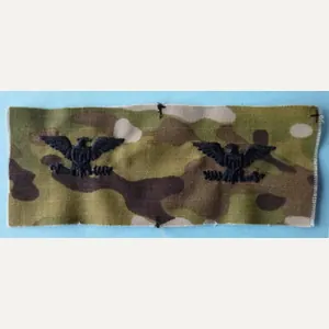 USA : Army Colonel's Matched Pair of Collar Rank-insignia for …