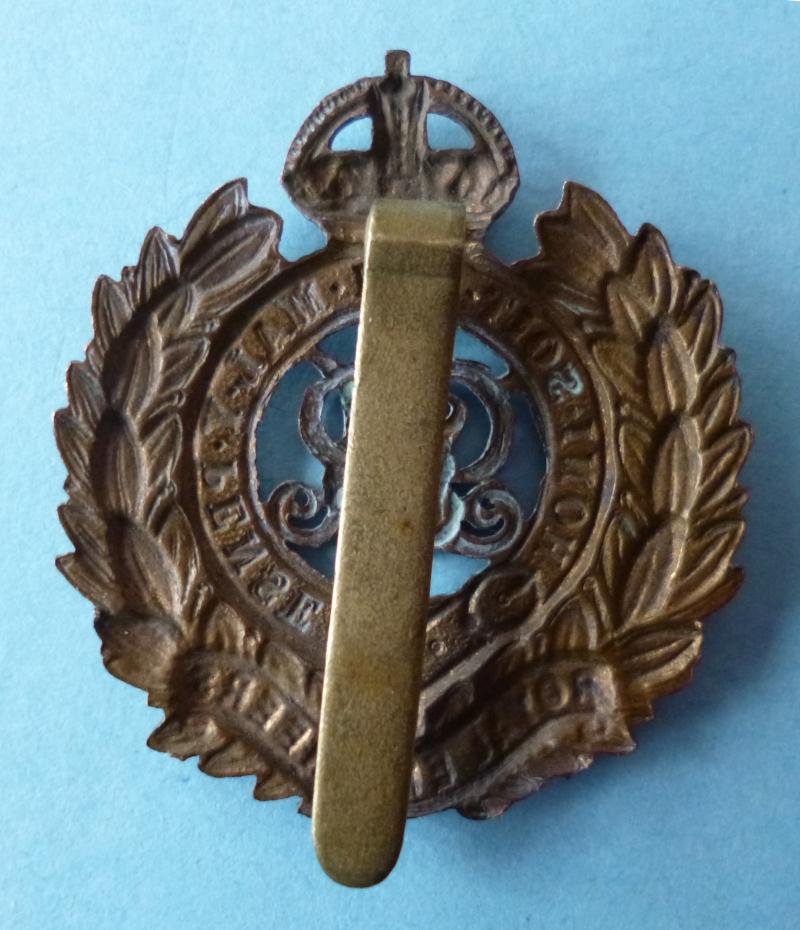 Royal Engineers GvR Cap badge (King's crown). — image 2