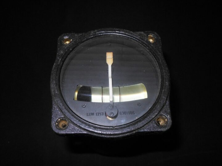 Post-war Czech – TURN & BANK INDICATOR – LUN 1213 – MiG 17 Jet Fighter ? — image 2