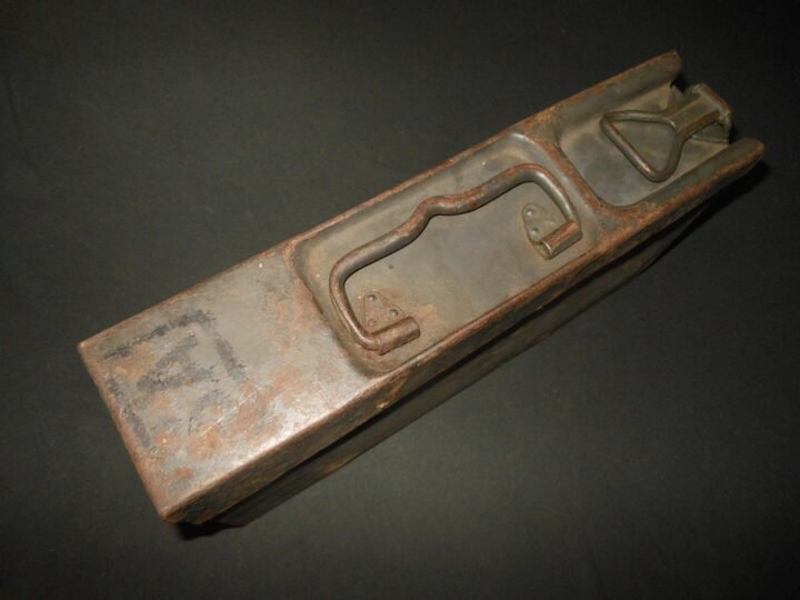 WW2 German Wehrmacht Patronenkasten 34 – STEEL STORAGE BOX / CAN – NICE! — image 7