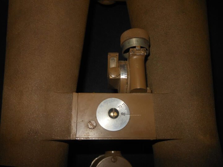 WW2 Imperial Japanese Army – 15×80 BIG EYE BATTERY COMMANDER OPTICS, BOX, TRIPOD, AND TAN CAMOUFLAGED COVER! — image 21