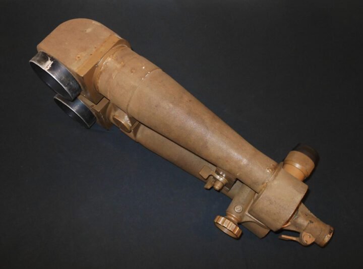 WW2 Imperial Japanese Army – 15×80 BIG EYE BATTERY COMMANDER OPTICS, BOX, TRIPOD, AND TAN CAMOUFLAGED COVER! — image 23