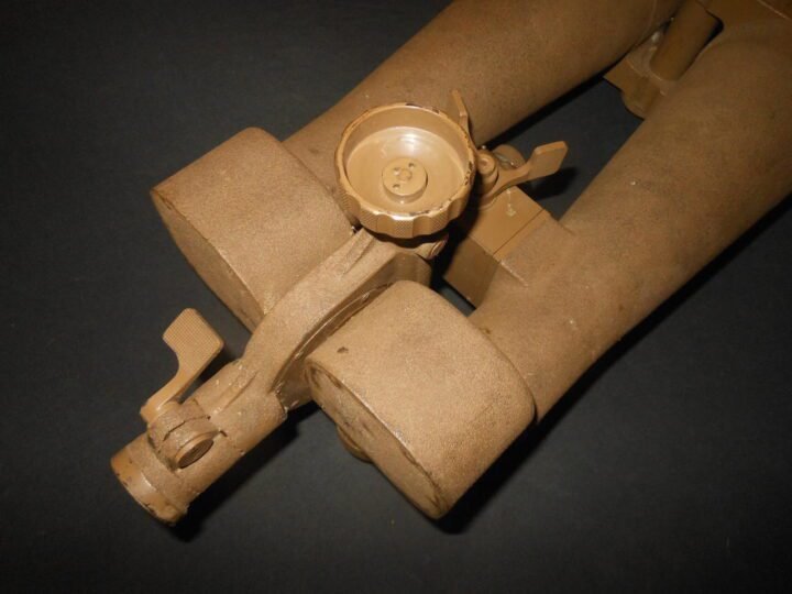 WW2 Imperial Japanese Army – 15×80 BIG EYE BATTERY COMMANDER OPTICS, BOX, TRIPOD, AND TAN CAMOUFLAGED COVER! — image 26