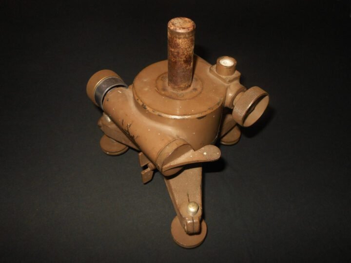 WW2 Imperial Japanese Army – 15×80 BIG EYE BATTERY COMMANDER OPTICS, BOX, TRIPOD, AND TAN CAMOUFLAGED COVER! — image 29