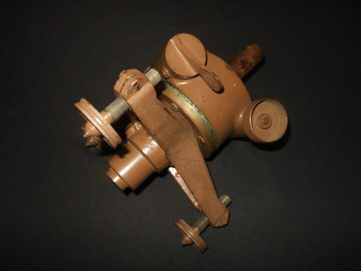 WW2 Imperial Japanese Army – 15×80 BIG EYE BATTERY COMMANDER OPTICS, BOX, TRIPOD, AND TAN CAMOUFLAGED COVER! — image 32