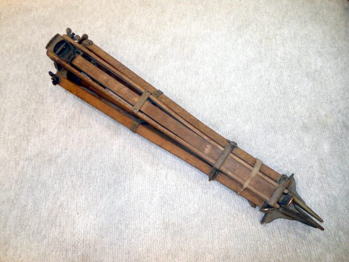 WW2 Imperial Japanese Army – 15×80 BIG EYE BATTERY COMMANDER OPTICS, BOX, TRIPOD, AND TAN CAMOUFLAGED COVER! — image 35