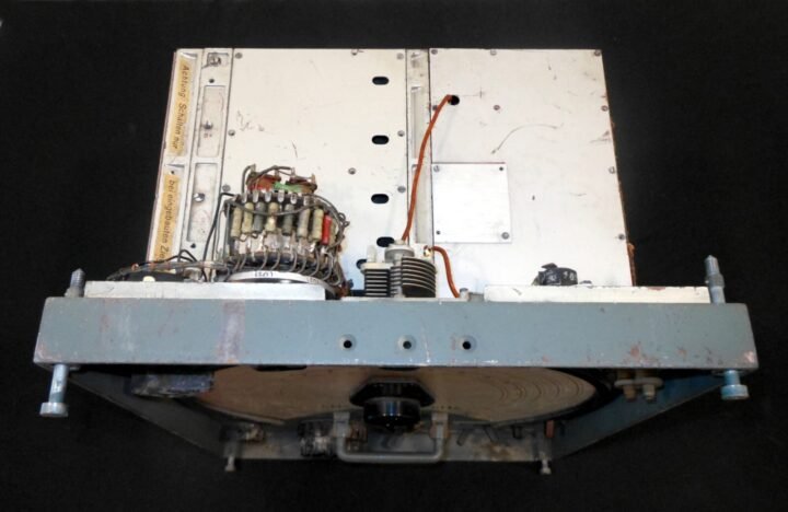 WW2 German Wehrmacht Fu.H.E.b – Funkhorchempfänger b – RADIO RECEIVER – RARE! — image 13