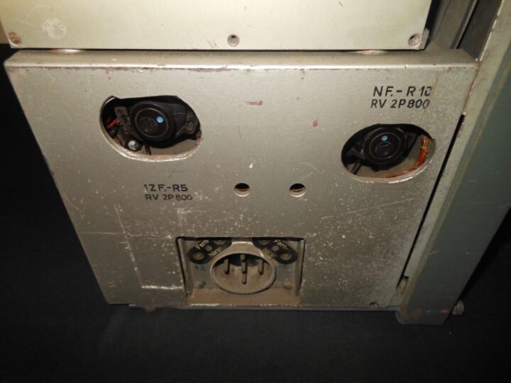 WW2 German Wehrmacht Fu.H.E.b – Funkhorchempfänger b – RADIO RECEIVER – RARE! — image 16