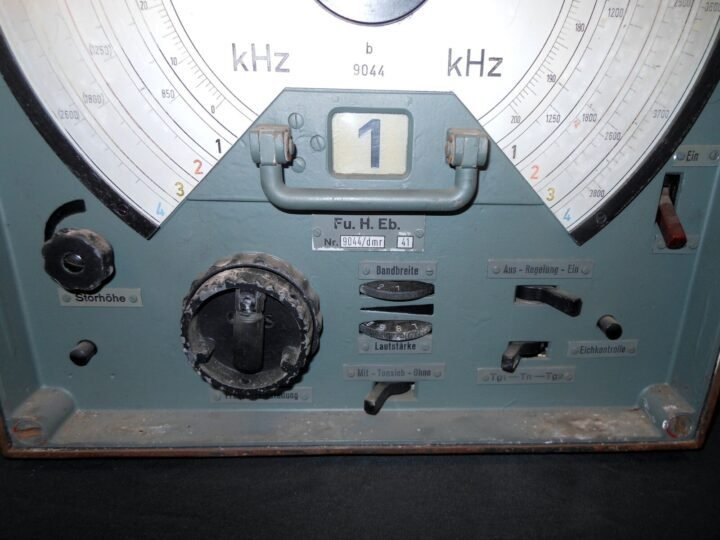 WW2 German Wehrmacht Fu.H.E.b – Funkhorchempfänger b – RADIO RECEIVER – RARE! — image 7
