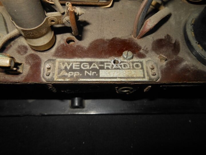 WW2 German Wehrmacht Kleinempfänger DKE 38 – PEOPLE'S RADIO – VERY NICE! — image 13