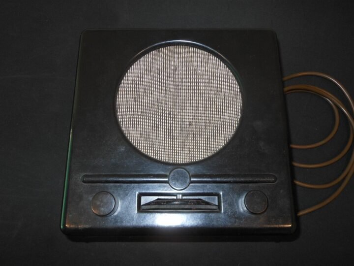 WW2 German Wehrmacht Kleinempfänger DKE 38 – PEOPLE'S RADIO – VERY NICE! — image 5