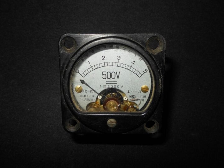 WW2 Imperial Japanese Navy – ELECTRICAL VOLT METER – RADIOS & TESTING UNITS — image 2