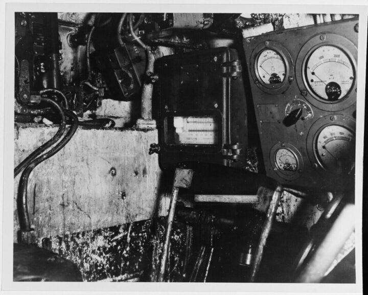 WW2 Imperial Japanese Navy – ELECTRICAL VOLTMETER – SHIPS & SUBMARINES – RARE! — image 6