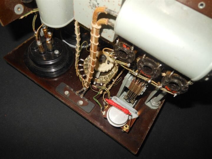 WW2 German Luftwaffe Messbrücke Ohmmeter – COMMUNICATION LINE TESTING UNIT — image 21