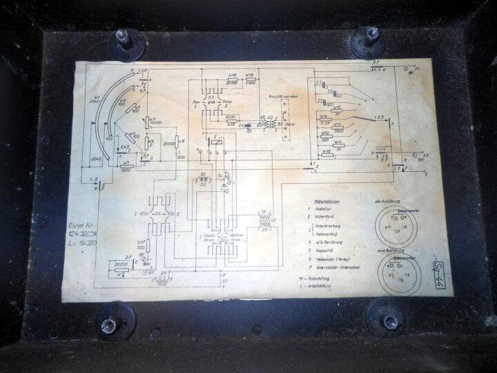 WW2 German Luftwaffe Messbrücke Ohmmeter – COMMUNICATION LINE TESTING UNIT — image 23