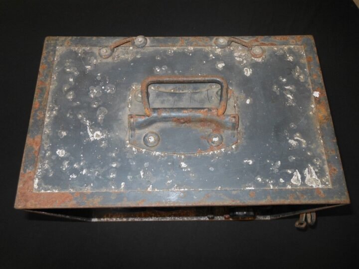 WW2 German Luftwaffe Messbrücke Ohmmeter – COMMUNICATION LINE TESTING UNIT — image 3