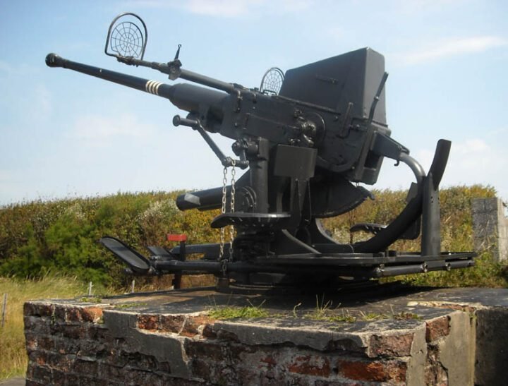 WW2 German Luftwaffe Feldluftautomatkanone 28 L/60 – 40mm BOFORS ANTI-AIRCRAFT CANNON – STEEL SHELL CASING #3 – NICE! — image 6