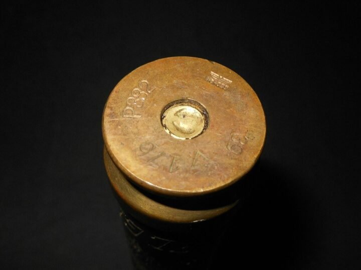 WW II US Army Air Force – GERMAN 20mm FlaK TRENCH ART BRASS CASING – SUPERB! — image 16