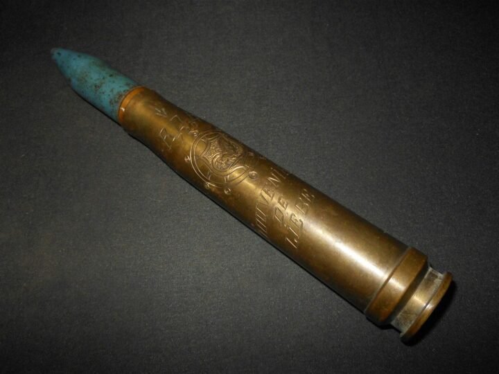 WW II US Army Air Force – GERMAN 20mm FlaK TRENCH ART BRASS CASING – SUPERB! — image 5