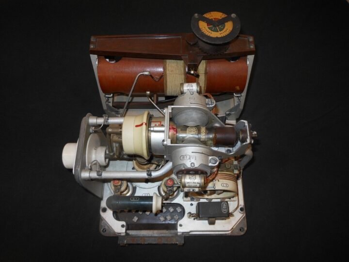 WW2 German Luftwaffe Antennen-Abstimmungs-Gerät – AAG3 ANTENNA UNIT – FuG10 Ju88 — image 13