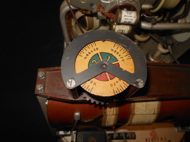 WW2 German Luftwaffe Antennen-Abstimmungs-Gerät – AAG3 ANTENNA UNIT – FuG10 Ju88 — image 9