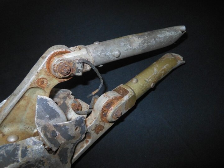 W II German Aircraft – COCKPIT ELEVATOR CONTROL ARMS – Ju88 A4- WITH HISTORY! — image 4