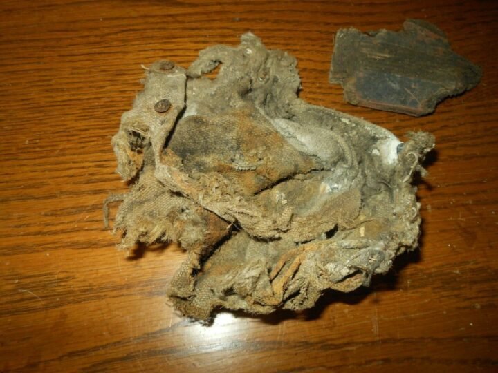 WW II German Air Force Aircraft – COCKPIT & FUSELAGE RELICS – Me109 G10/U4 RARE — image 3