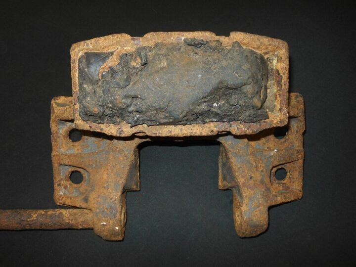 WW2 German Wehrmacht Kettenglied – TRACK LINK – Sd. Kfz. 251 / 11 – VERY NICE! — image 3