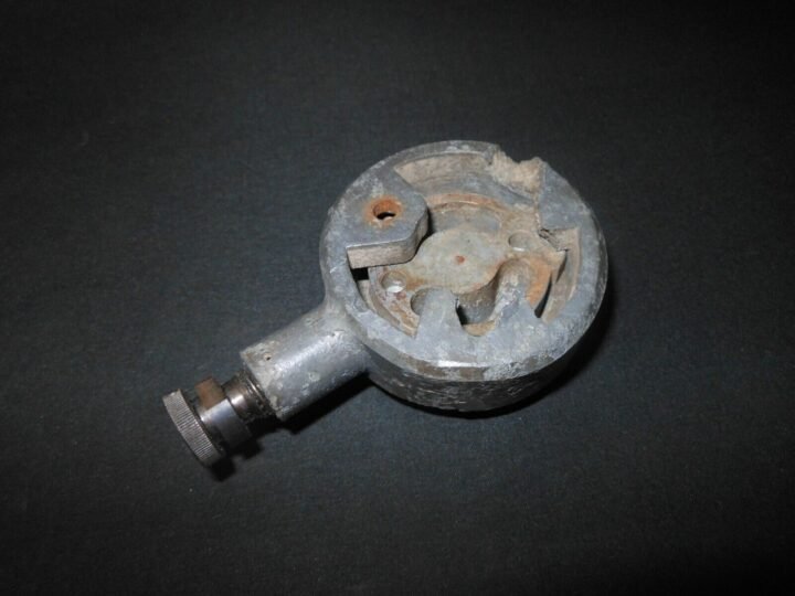 WW II German Army Zündgerät – CANNON FIRING BUTTON MOUNT – TIGER HETZER – RARE! — image 8