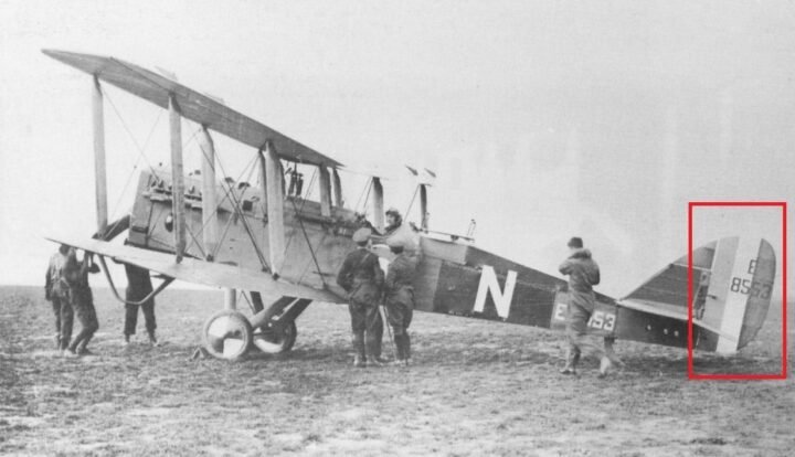 WW1 / WW2 British RAF Aircraft – TAIL RUDDER FABRIC – AIRCO DH. 9A – VERY RARE! — image 15