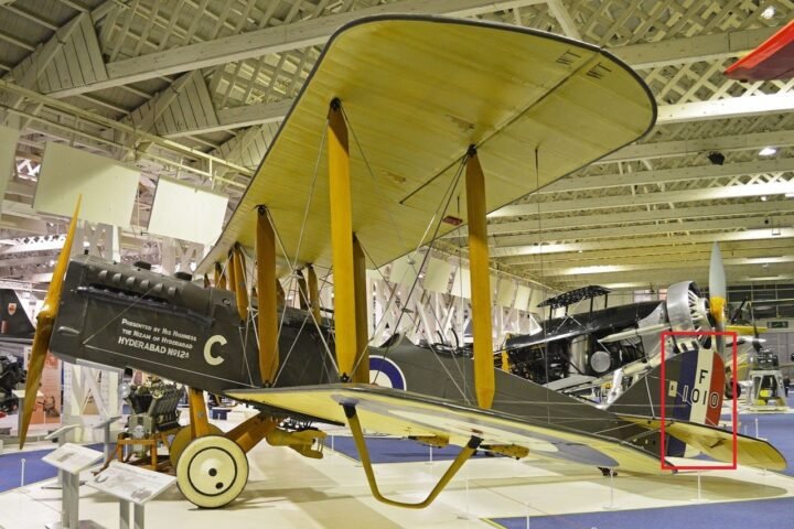 WW1 / WW2 British RAF Aircraft – TAIL RUDDER FABRIC – AIRCO DH. 9A – VERY RARE! — image 16