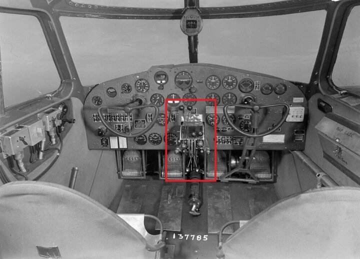 WW2 US Army / RCAF Aircraft – THROTTLE CONTROLS – AT-17 / UC-78 BOBCAT – NICE! — image 10